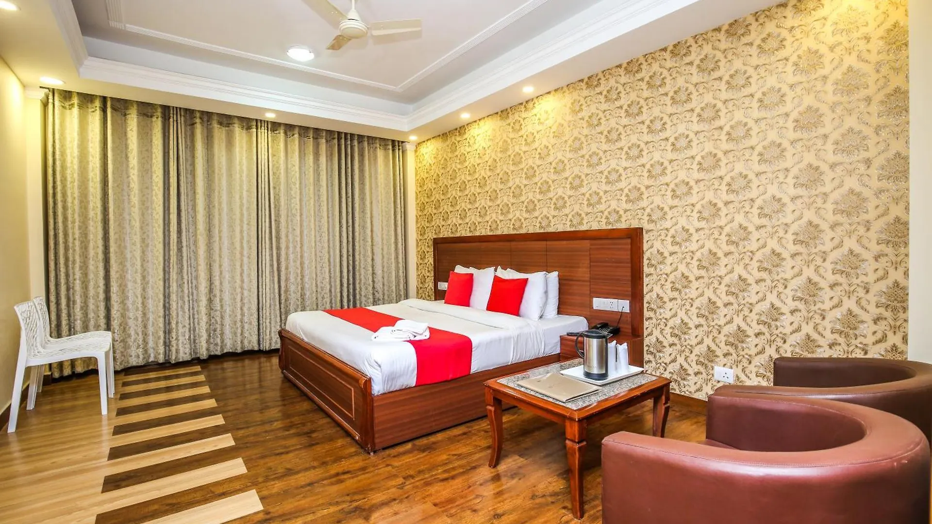מלון משוברה Manla Homes Resort