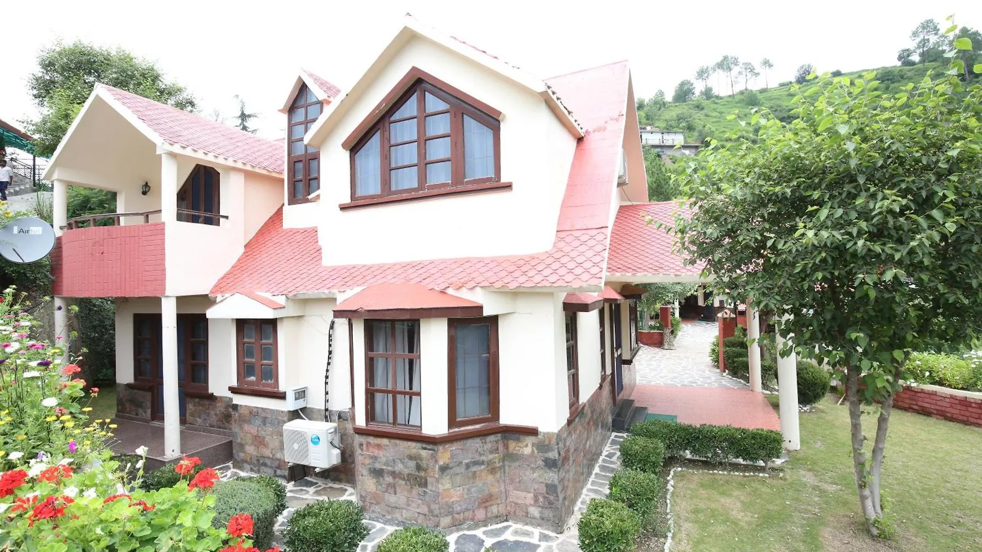 משוברה Manla Homes Resort מלון