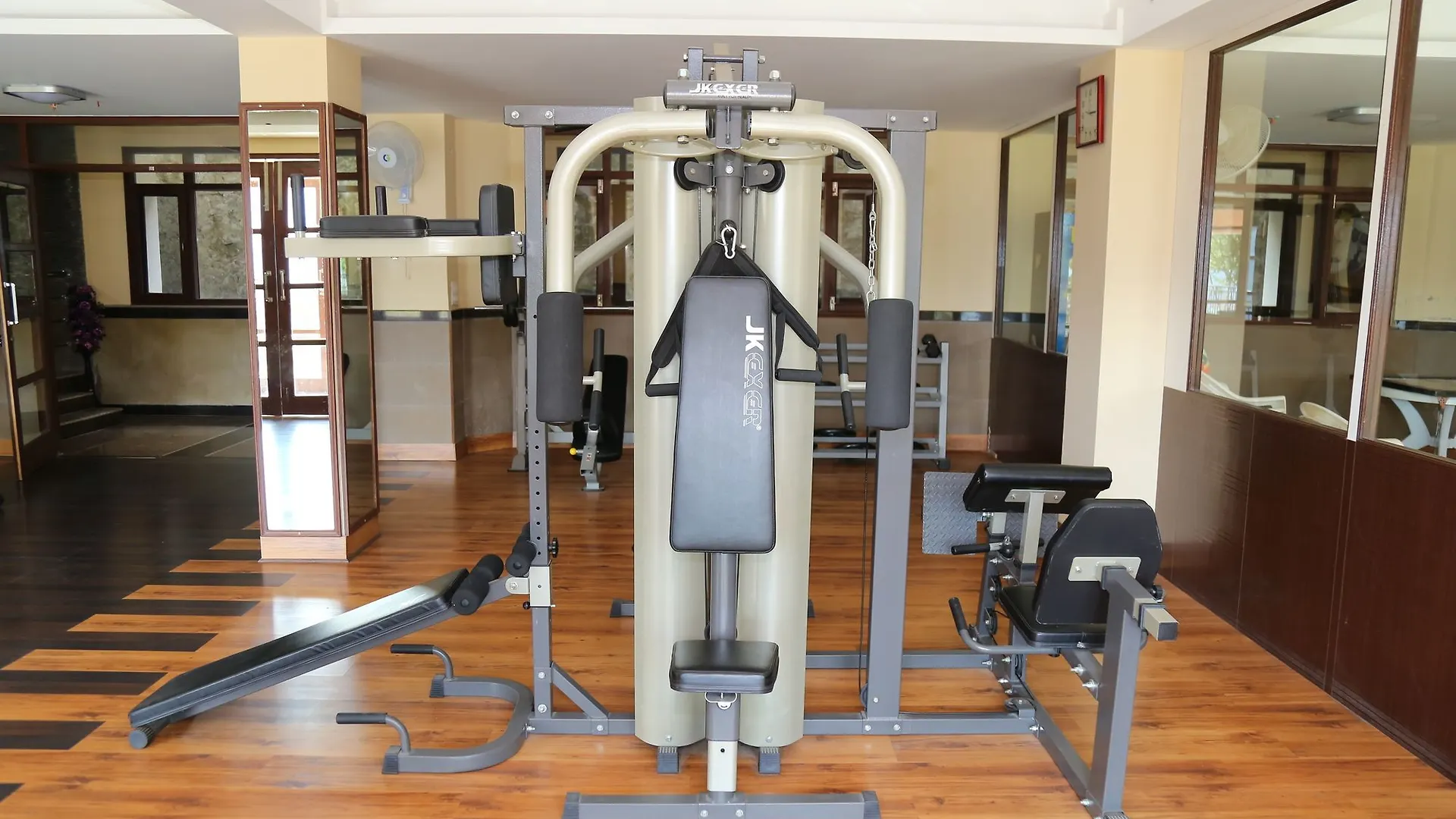 מלון משוברה Manla Homes Resort
